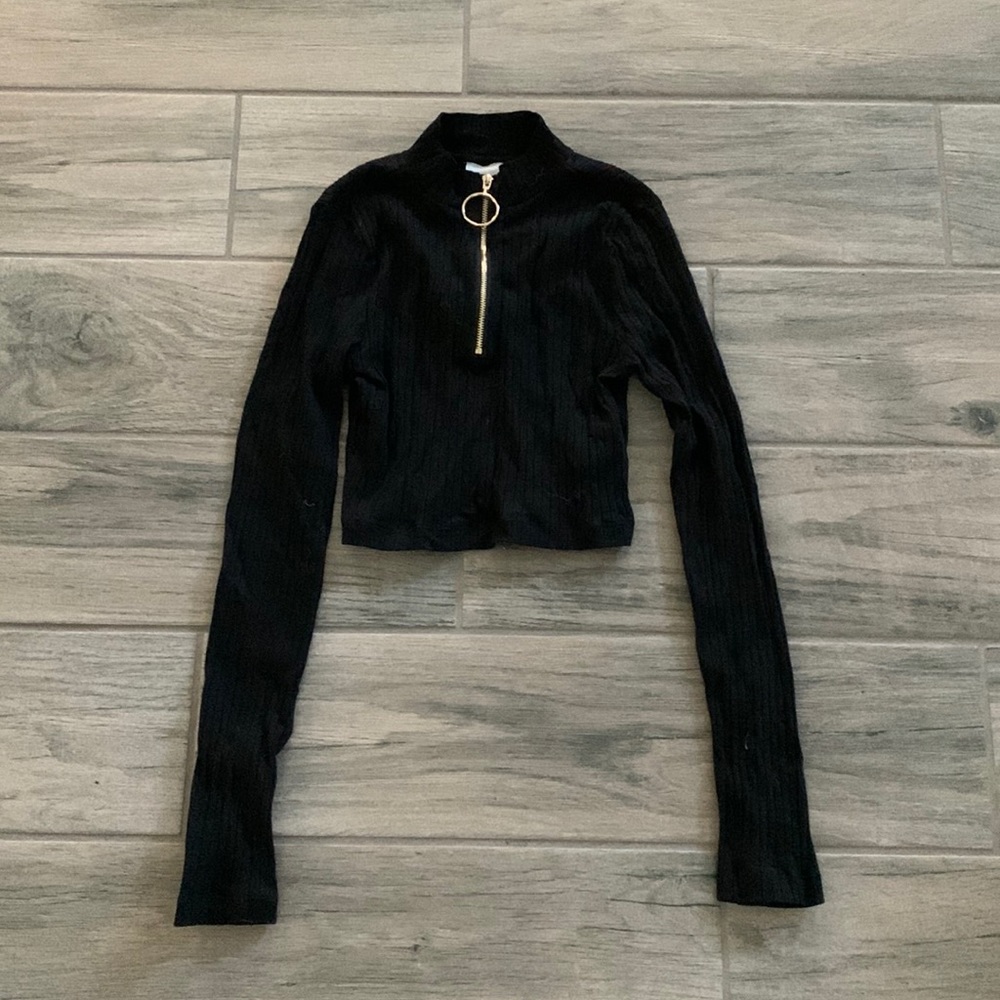 Bamba Black half zip crop top